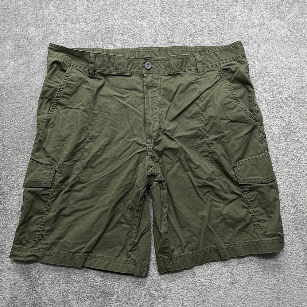 Columbia Omni-Shade Cargo Shorts Mens 40 Green Regular Fit Stretch Outdoor UV